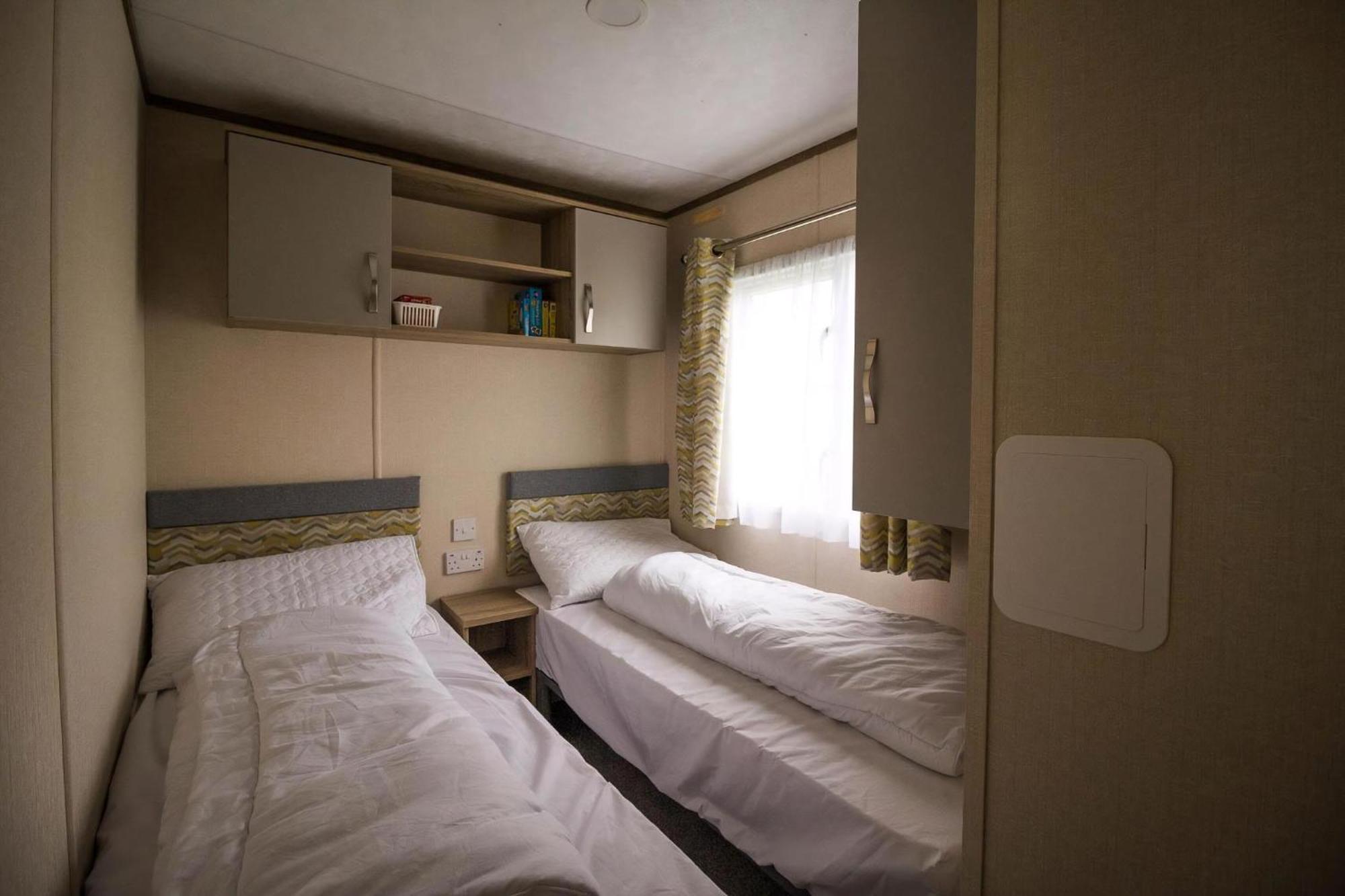 Beautiful 8 Berth Caravan At Heacham Beach In Norfolk Ref 21056C Exterior photo
