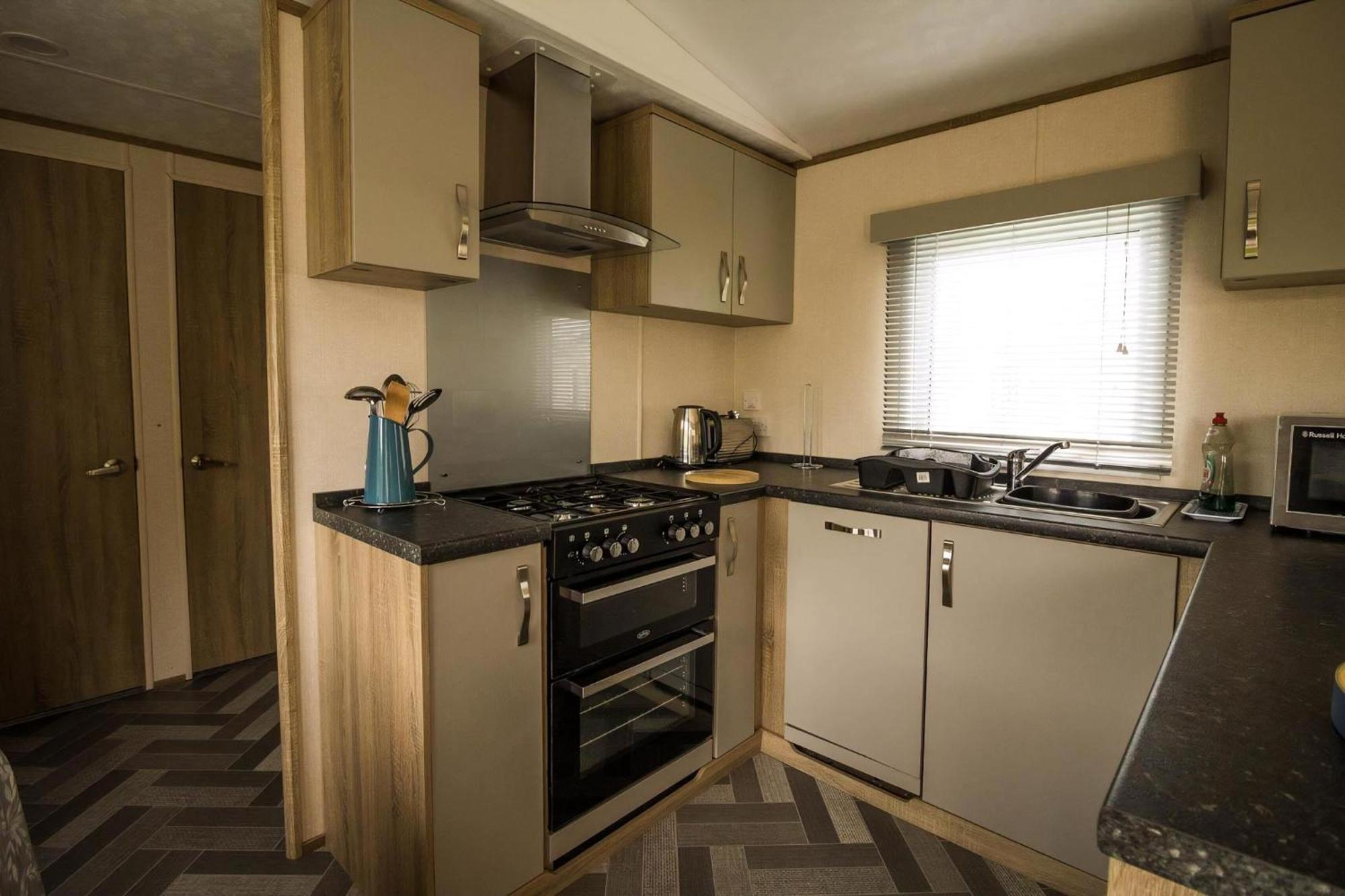 Beautiful 8 Berth Caravan At Heacham Beach In Norfolk Ref 21056C Exterior photo